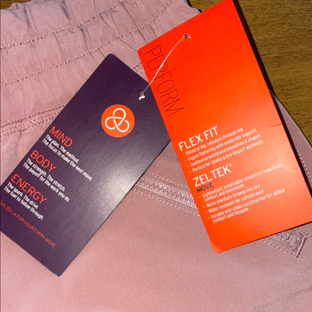 Zella Light Pink Elastic Waist Athletic Shorts with Zip Pockets - Picture 4 of 6